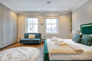 5 quartos, ferros/tábuas de passar roupa, Wi-Fi de cortesia