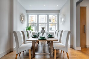Dining - *| Perfectly Splendid Triplex House in Chelsea |*
 (London)