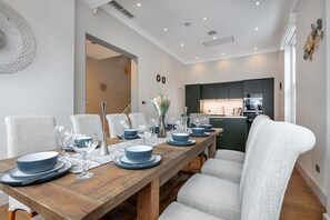Dining - *| Perfectly Splendid Triplex House in Chelsea |*
(London)