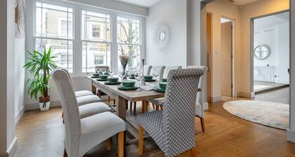 *| Perfectly Splendid Triplex House in Chelsea |*