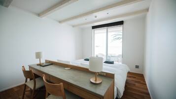 1 bedroom, desk, iron/ironing board, free WiFi