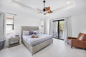 4 bedrooms, desk, iron/ironing board, WiFi - Central Inland Home | Pool, Spa & Table Tennis (Marco Island)