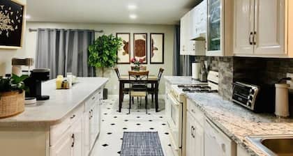 4-bedroom vacation home just 20 mins to NYS times Square.