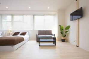 1 chambre, bureau, fer et planche à repasser, Wi-Fi gratuit