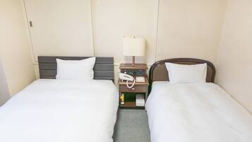 1 bedroom, desk, free WiFi, bed sheets