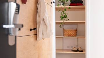 公寓客房 | 起居區 | 40-吋平面電視,提供有線頻道