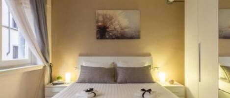 2 室のベッドルーム、デスク、アイロン / アイロン台、WiFi (無料)