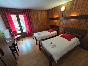 1 bedroom, free WiFi, bed sheets - Hôtel et Centre de Montagne Le Choucas (Sixt-Fer-a-Cheval)