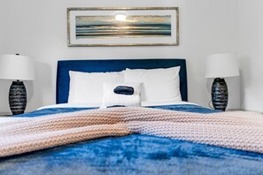 3 habitaciones, tabla de planchar con plancha, wifi y ropa de cama 