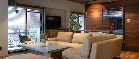 1 slaapkamer, een strijkplank/strijkijzer, gratis wifi, beddengoed