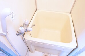 Hair dryer, towels - Yume no Ya 208 Two double beds | 4minute walk  - 1233 Mitsumi Corp I 208 Kichijoji Minamicho Musashino City Tokyo / Musashino, Tokyo (Musashino,)