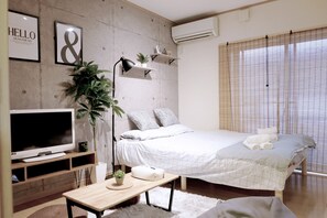 1 bedroom, desk, free WiFi, bed sheets