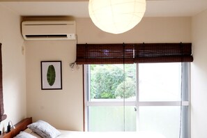 1 bedroom, desk, free WiFi, bed sheets