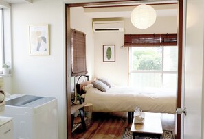 1 bedroom, desk, free WiFi, bed sheets
