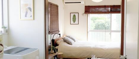 1 bedroom, desk, free WiFi, bed sheets