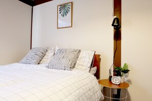1 bedroom, desk, iron/ironing board, free WiFi