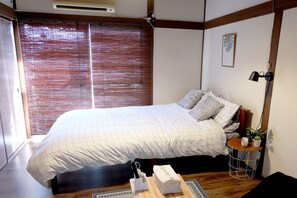1 bedroom, desk, iron/ironing board, free WiFi