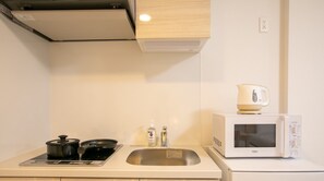 Fridge, microwave