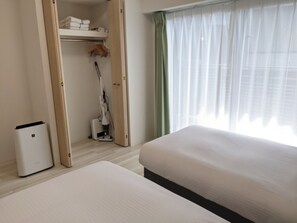 1 habitación, escritorio, wifi gratis y ropa de cama 
