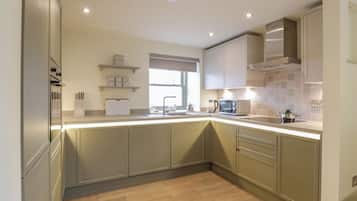 Fridge, dishwasher, electric kettle, toaster