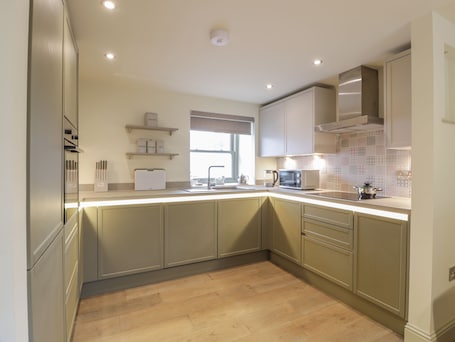 冰箱、洗碗机、电热水壶、烤面包机