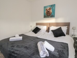 3 Schlafzimmer, individuell dekoriert, individuell eingerichtet