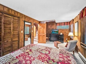 3 bedrooms, desk, free WiFi, bed sheets