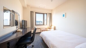 1 habitación, escritorio, tabla de planchar con plancha y wifi gratis 