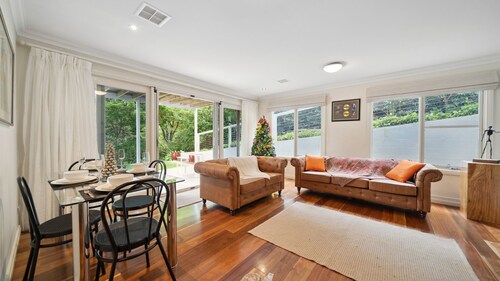 Holley House in Leura Blue Mountains Australia