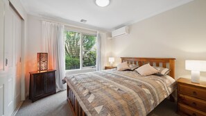 2 makuuhuonetta, silitysrauta/-lauta, ilmainen Wi-Fi, vuodevaatteet