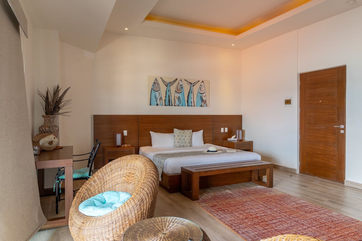 Junior Double Room, Balcony | Individually furnished, free WiFi, bed sheets