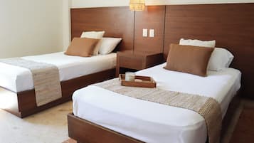 Muebles diferentes, wifi gratis y ropa de cama