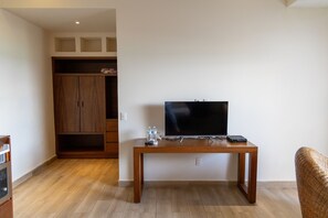 普通雙人房, 陽台 | 電視