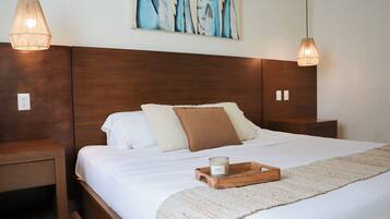 Muebles diferentes, wifi gratis y ropa de cama