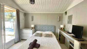 1 slaapkamer, een strijkplank/strijkijzer, wifi, beddengoed