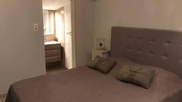 2 slaapkamers, een strijkplank/strijkijzer, wifi, beddengoed