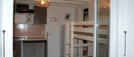 1 bedroom, iron/ironing board, WiFi