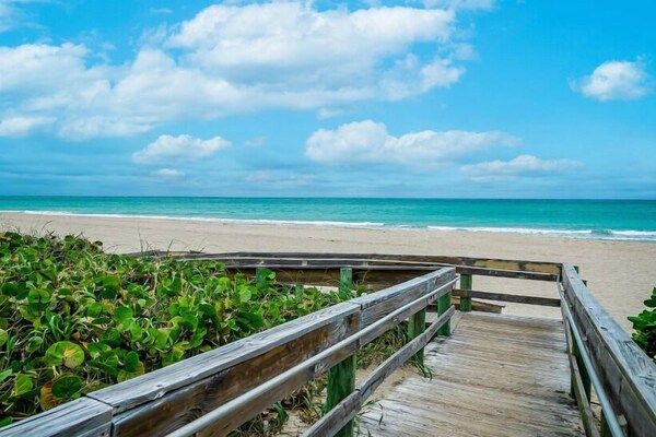 Isla Palma Singer Island - Palm Beach, FL