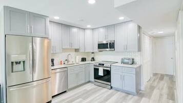 LÀgenhet Executive | Eget kök | Brödrost