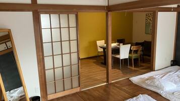 2 bedrooms, desk, free WiFi, bed sheets