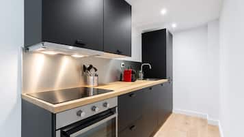 Refrigerador, microondas, horno y lavavajillas