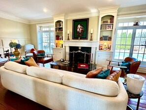 المنشأة من الداخل