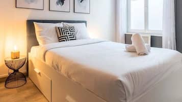 1 chambre, bureau, fer et planche Ă repasser, accĂšs Internet