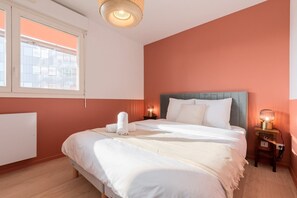 1 soverom, strykejern/-brett, internettilgang og sengetøy