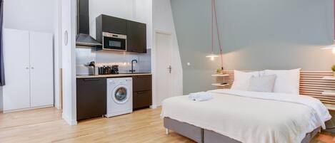 Bügeleisen/Bügelbrett, Internetzugang, Bettwäsche