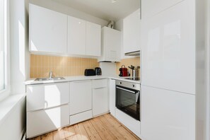 Fridge, microwave, oven, dishwasher
