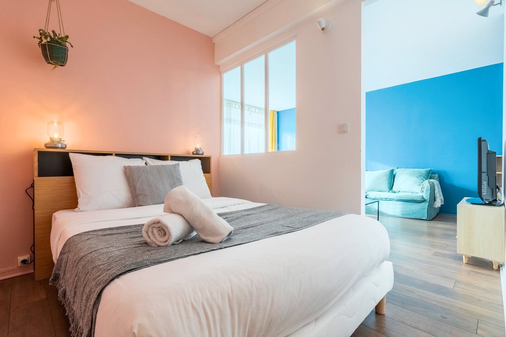 1 bedroom, iron/ironing board, internet, bed sheets