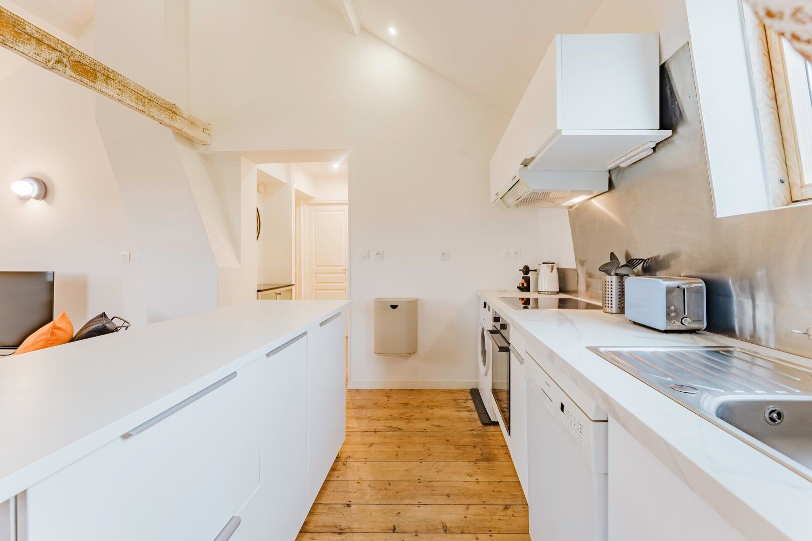 Frigorifero, microonde, forno, lavastoviglie