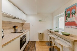 Køleskab, ovn, kogeplade, opvaskemaskine