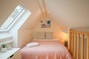 1 多间卧室、办公桌、熨斗/熨衣板、上网接入